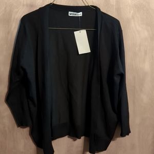 Cropped black sweater. 2x.
